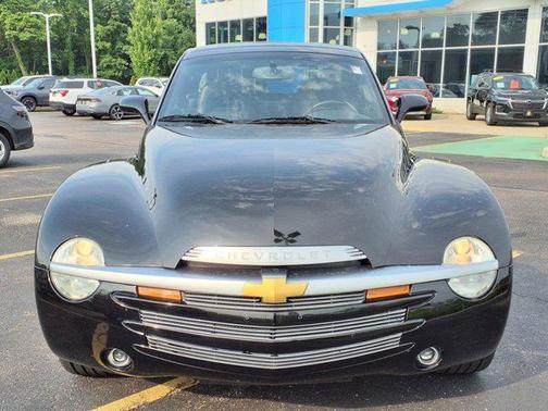 2004 Chevrolet SSR LS