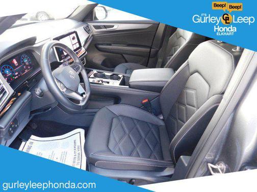 2025 Volkswagen Atlas Cross Sport 2.0T SE w/Technology 4MOTION