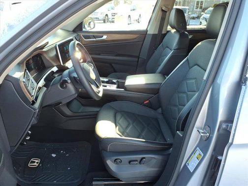 2024 Volkswagen Atlas 2.0T SE w/Technology 4MOTION