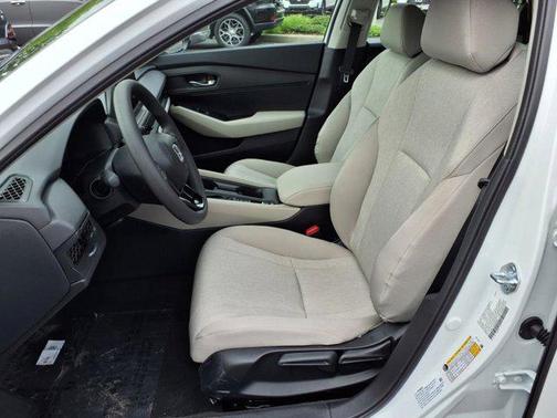 2025 Honda Accord LX 1.5T