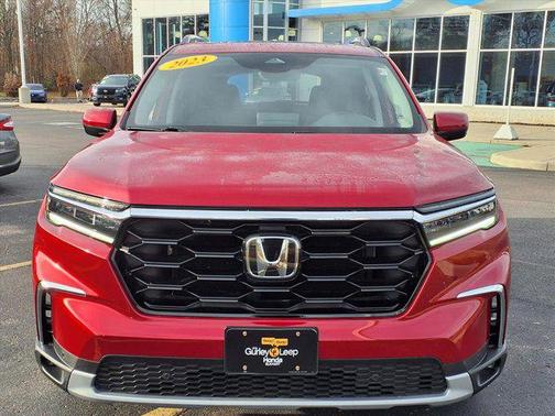 2023 Honda Pilot Touring 8-Passenger