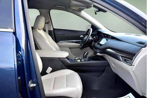 Twilight Blue Metallic 2019 Cadillac XT4 Luxury