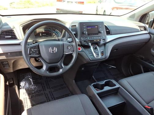 Lunar Silver Metallic 2019 Honda Odyssey LX