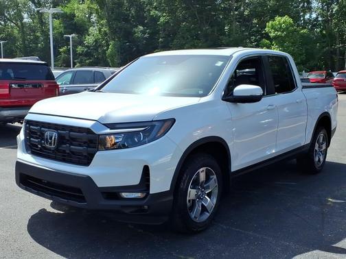 Platinum White 2025 Honda Ridgeline RTL