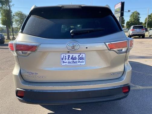 2014 Toyota Highlander LE