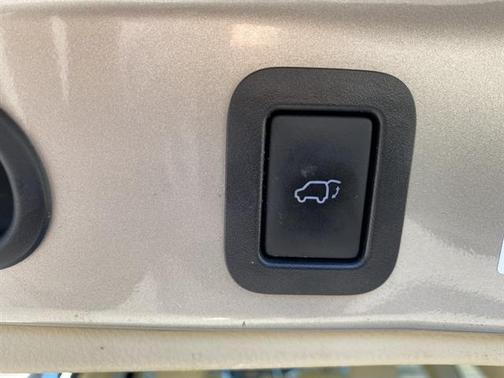 2014 Toyota Highlander LE