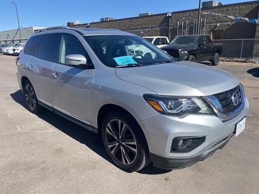 2020 Nissan Pathfinder Platinum