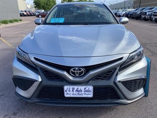 Celestial Silver Metallic 2021 Toyota Camry SE
