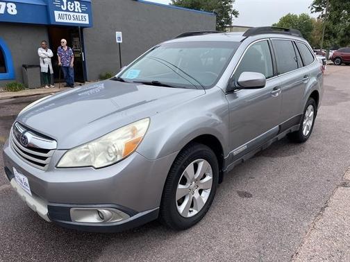 Steel Silver Metallic 2011 Subaru Outback 3.6R Limited