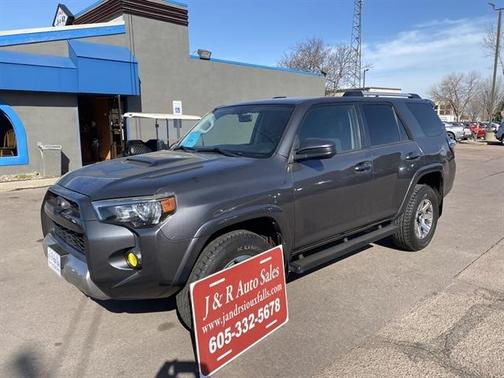 Magnetic Gray Metallic 2014 Toyota 4Runner Trail