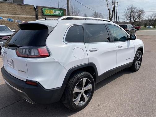 Bright White Clearcoat 2019 Jeep Cherokee Limited