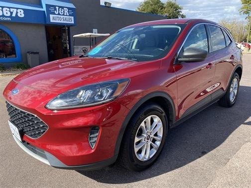 Rapid Red Metallic Tinted Clearcoat 2022 Ford Escape SE