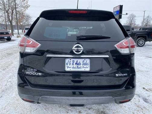 2016 Nissan Rogue SV