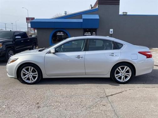 2017 Nissan Altima 3.5 SL