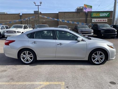 2017 Nissan Altima 3.5 SL