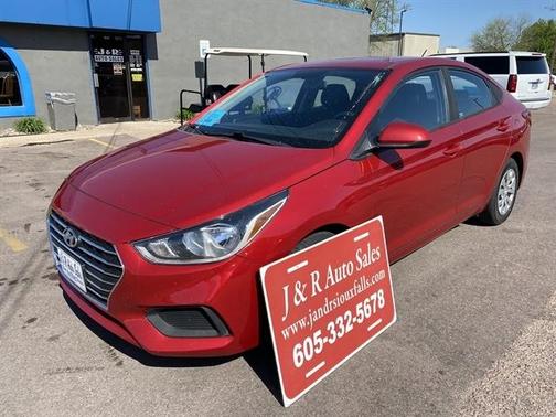 Pomegranate Red Metallic 2019 Hyundai Accent SE
