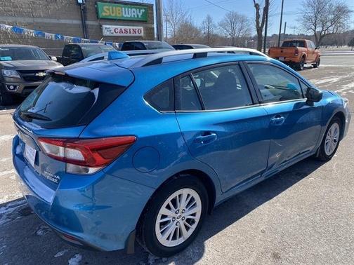 2017 Subaru Impreza 2.0i Premium