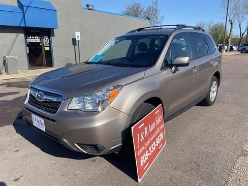 Beige 2016 Subaru Forester 2.5i Premium