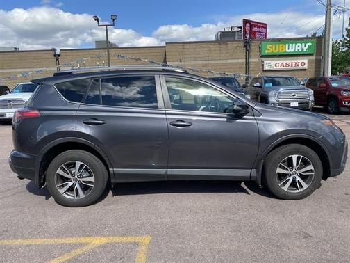 Magnetic Gray Metallic 2018 Toyota RAV4 XLE