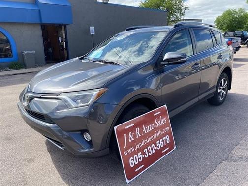 Magnetic Gray Metallic 2018 Toyota RAV4 XLE