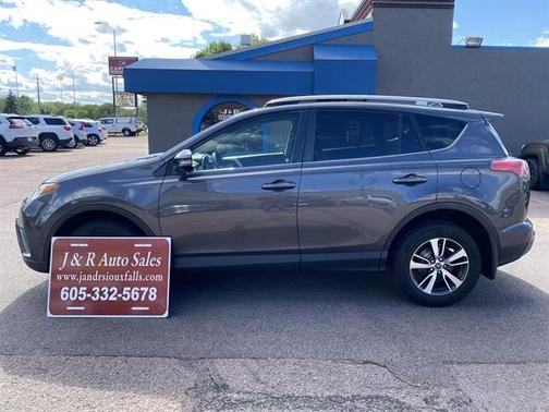 Magnetic Gray Metallic 2018 Toyota RAV4 XLE