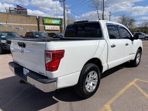 Glacier White 2018 Nissan Titan SV