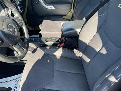 2013 Jeep Wrangler Sahara