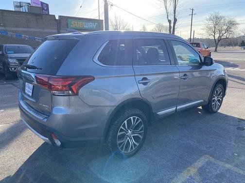 2017 Mitsubishi Outlander SEL