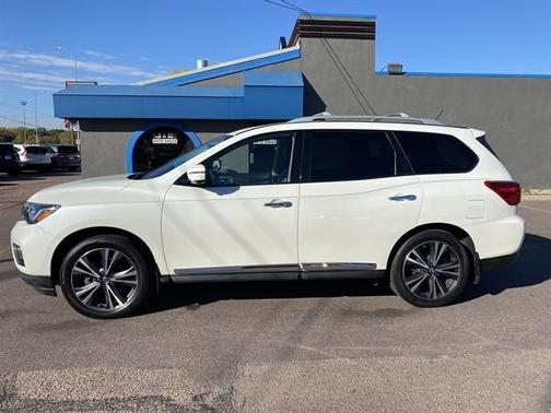 2018 Nissan Pathfinder Platinum