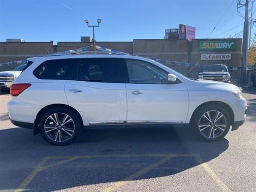 2018 Nissan Pathfinder Platinum