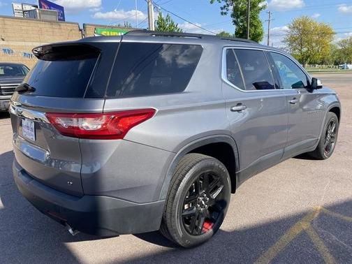 Graphite Metallic 2019 Chevrolet Traverse LT Leather