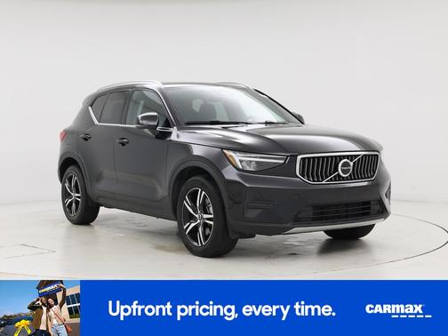2025 Volvo XC40 B5 Core Bright Theme