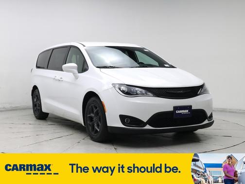 2020 Chrysler Pacifica Touring