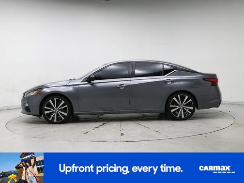 Gray 2022 Nissan Altima SR