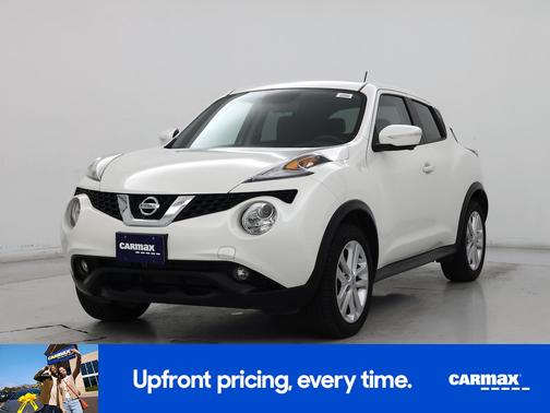 White 2016 Nissan Juke SL