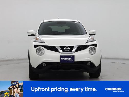 White 2016 Nissan Juke SL