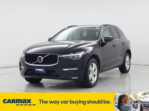 2022 Volvo XC60 B5 Momentum