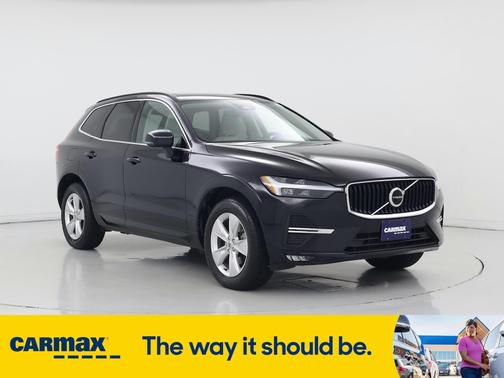 2022 Volvo XC60 B5 Momentum