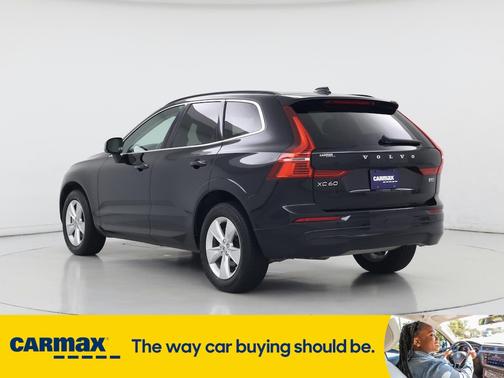 2022 Volvo XC60 B5 Momentum
