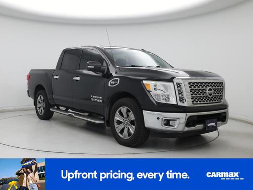 2017 Nissan Titan SV