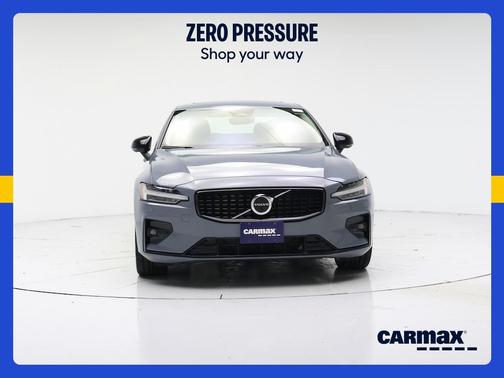 Blue 2024 Volvo S60 B5 Ultimate Dark Theme