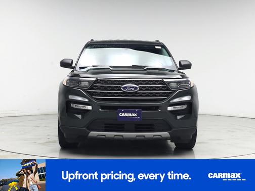 Green 2022 Ford Explorer XLT