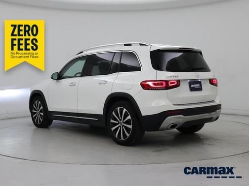 White 2022 Mercedes-Benz GLB 250