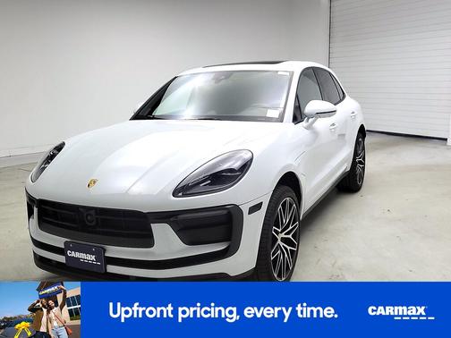 White 2024 Porsche Macan