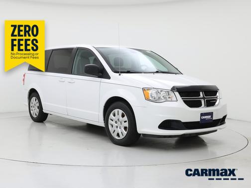 White 2018 Dodge Grand Caravan SE