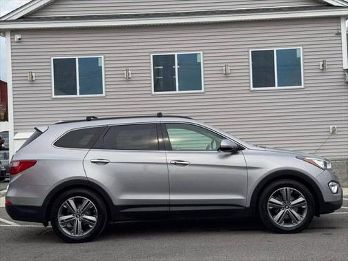 2016 Hyundai SANTA FE SE