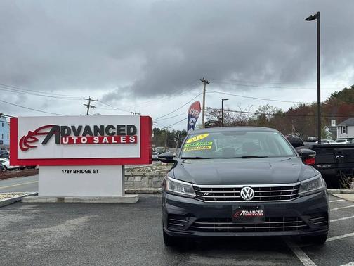 Deep Black Pearl 2017 Volkswagen Passat 1.8T R-Line w/Comfort