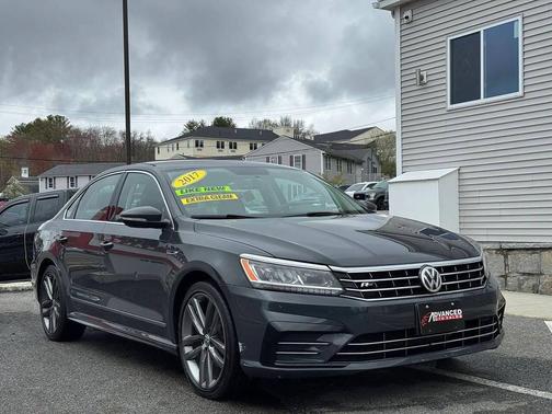 Deep Black Pearl 2017 Volkswagen Passat 1.8T R-Line w/Comfort