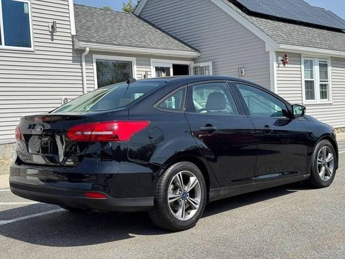Shadow Black 2016 Ford Focus SE