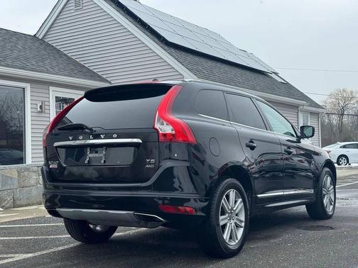 2017 Volvo XC60 T5 Inscription